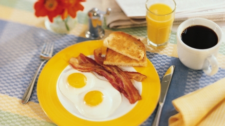 Отсутствие завтрака повышает риск развития инсульта
