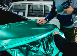 Обклеювання авто вініловою плівкою